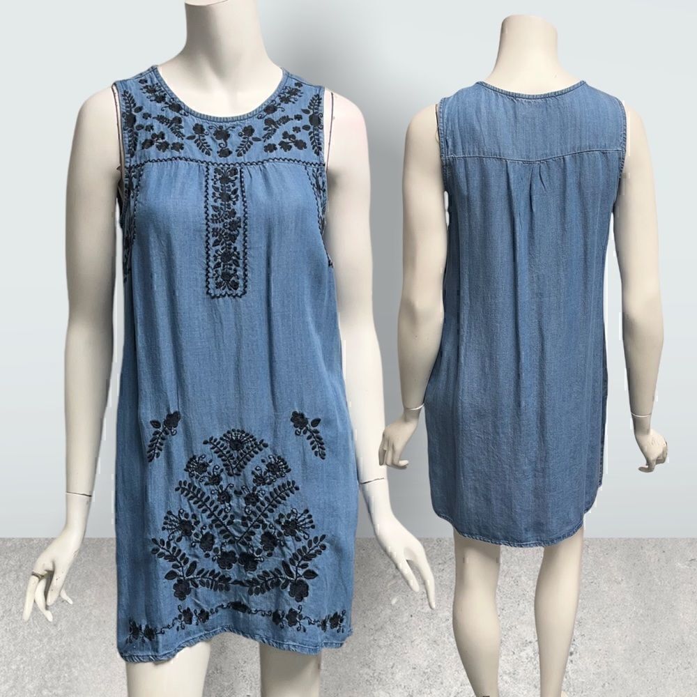 Lovestitch Blue Chambray Embroidered Sleeveless Boho Mini Shift Dress‎ Small NWT
